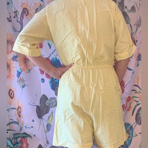 Adorable Pastel Yellow One piece Romper Playsuit - Picture 2 of 4